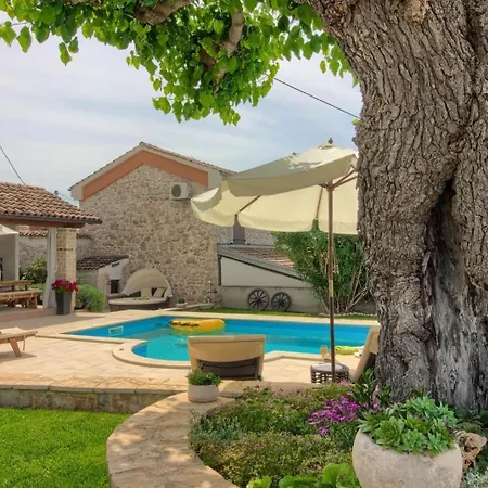 Mit Privatpool Fuer 8 Personen Ca 123 Qm In Dracevac, Istrien Istrische Riviera Holiday home Porec